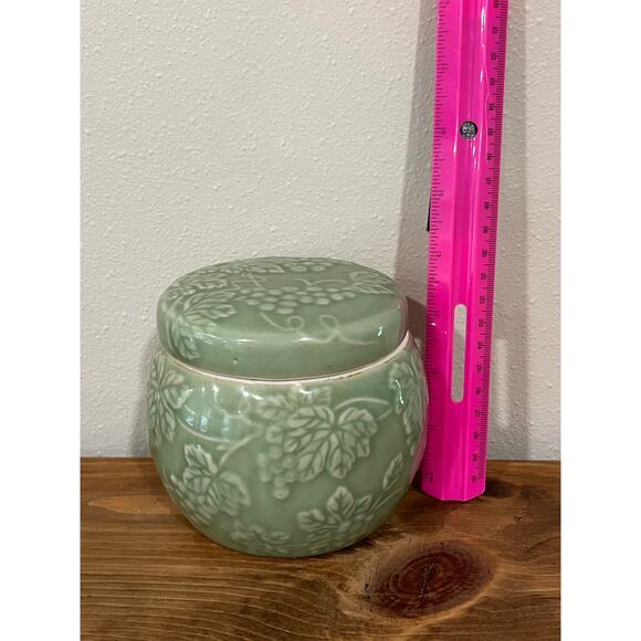 Andrea by Sadek Chopsticks Ceramic Jar with Lid Green Grape Leaf Motif Vintage - Picture 9 of 9